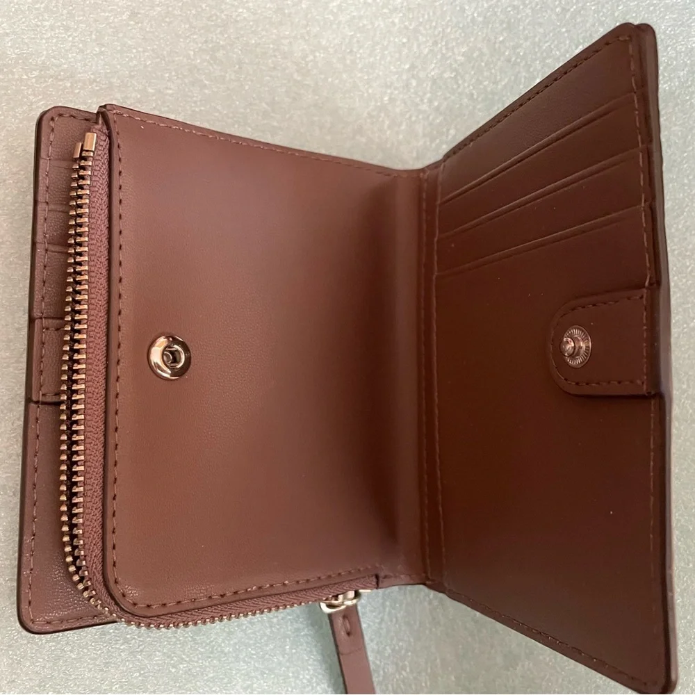 NWT Kate Spade Small Shawn wallet. Beige color, flat grain leather. - Picture 2 of 4